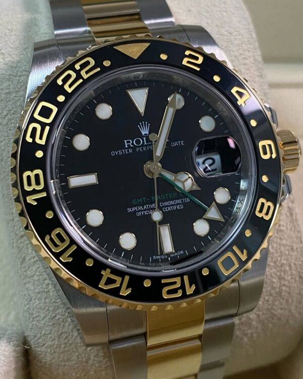 Rolex Steel and Yellow Gold GMT-Master II - V serial - Black Bezel - Black Dial - Oyster Bracelet - 116713LN *FULL SET* - Image 2