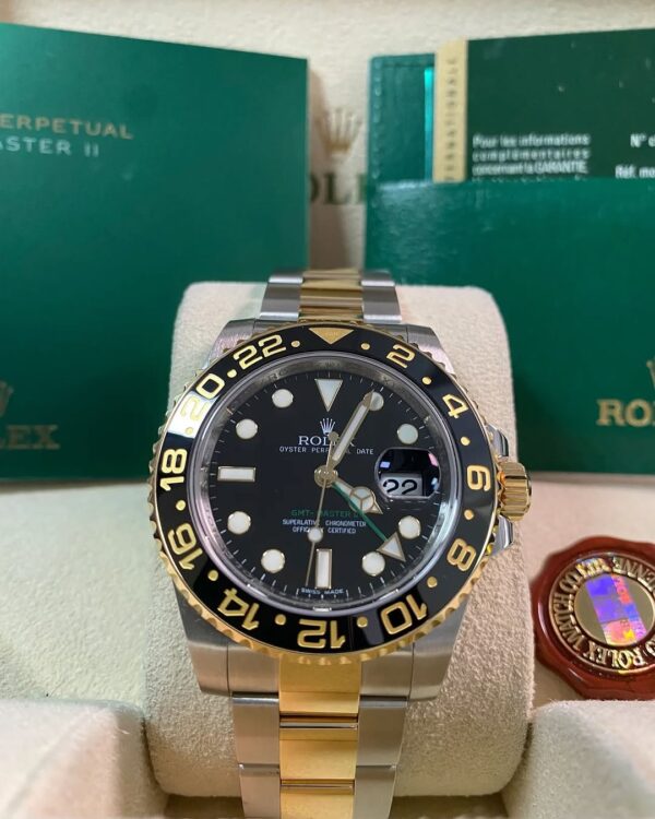 Rolex Steel and Yellow Gold GMT-Master II - V serial - Black Bezel - Black Dial - Oyster Bracelet - 116713LN *FULL SET* - Image 4