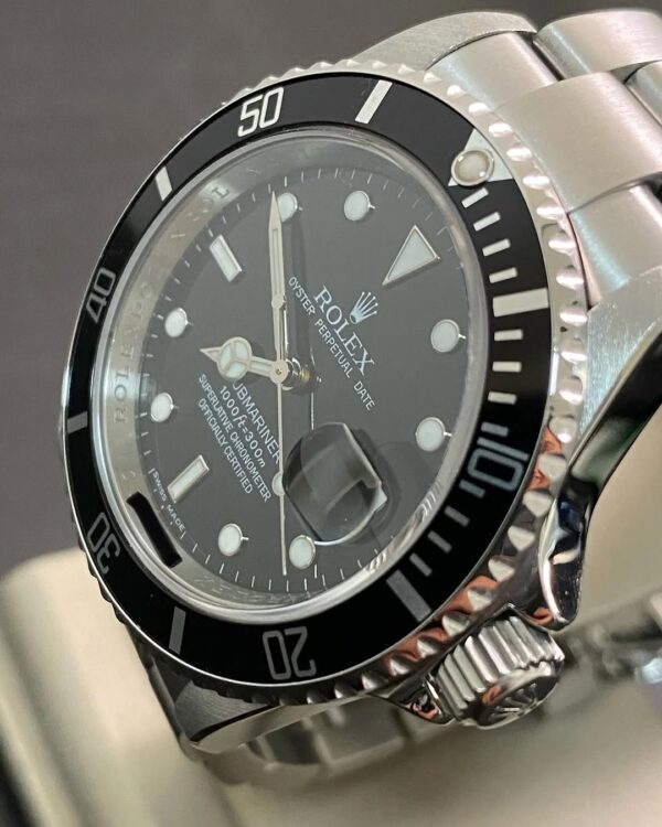 2009 Rolex Steel Submariner Date - V serial - Pre-Ceramic Bezel - Black Dial - 16610 *FULL SET* - Image 12