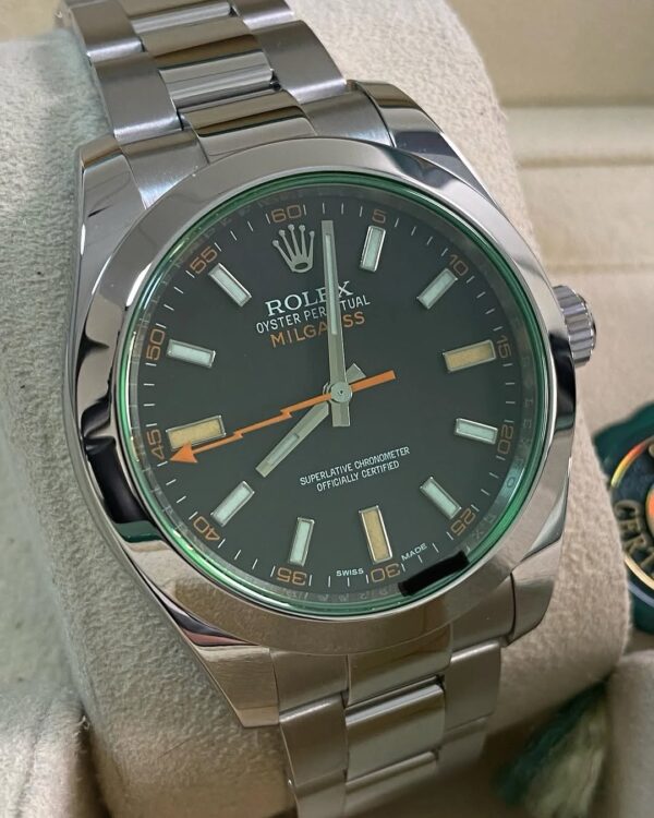 Rolex Milgauss - 2019 - Black Dial - Green Crystal - 116400GV *FULL SET* - Image 4