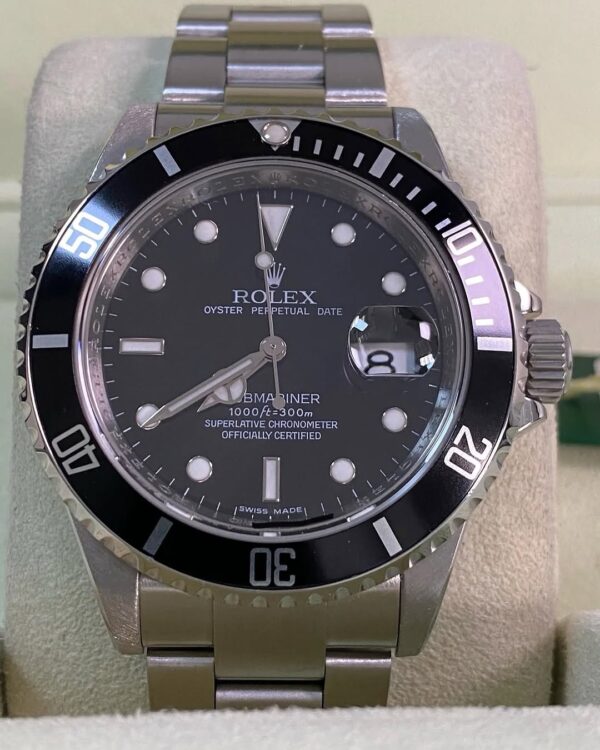 2009 Rolex Steel Submariner Date - V serial - Pre-Ceramic Bezel - Black Dial - 16610 *FULL SET* - Image 10