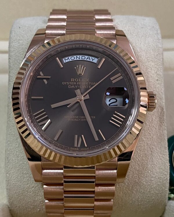 Rolex Everose Gold Day-Date 40 - 2016 - Fluted Bezel - Chocolate Roman Dial - President Bracelet - 228235 *UNPOLISHED* - Image 10