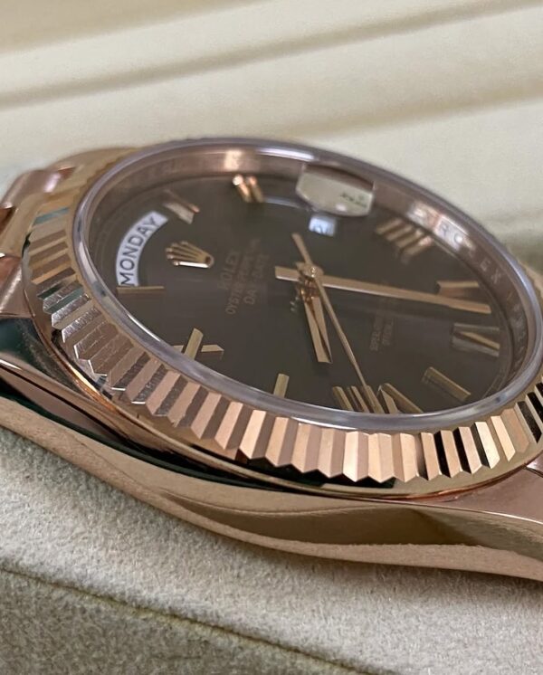 Rolex Everose Gold Day-Date 40 - 2016 - Fluted Bezel - Chocolate Roman Dial - President Bracelet - 228235 *UNPOLISHED* - Image 6