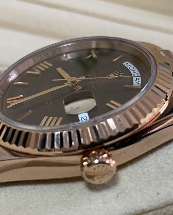 Rolex Everose Gold Day-Date 40 - 2016 - Fluted Bezel - Chocolate Roman Dial - President Bracelet - 228235 *UNPOLISHED* - Image 4