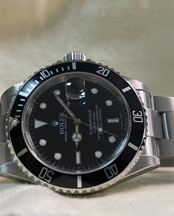 2009 Rolex Steel Submariner Date - V serial - Pre-Ceramic Bezel - Black Dial - 16610 *FULL SET* - Image 4