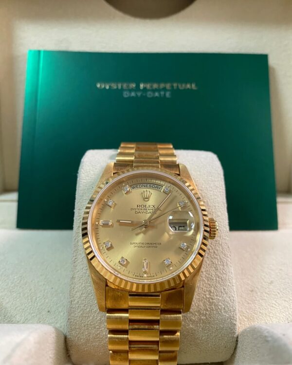 Rolex Yellow Gold Day-Date 36 - X serial - Fluted Bezel - Champagne Diamond Dial - President Bracelet - 18238 *UNPOLISHED*