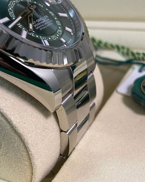 Rolex Steel Sky-Dweller - 2025 - Mint Green Dial - Oyster Bracelet - 336934 *FULL SET* - Image 9