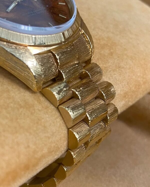 Rolex Yellow Gold Day-Date 36 - 1987 - Fluted Bezel - Wood Dial - Florentine Finish President Bracelet - 18038 - Image 3