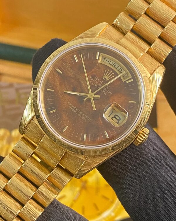 Rolex Yellow Gold Day-Date 36 - 1987 - Fluted Bezel - Wood Dial - Florentine Finish President Bracelet - 18038 - Image 4