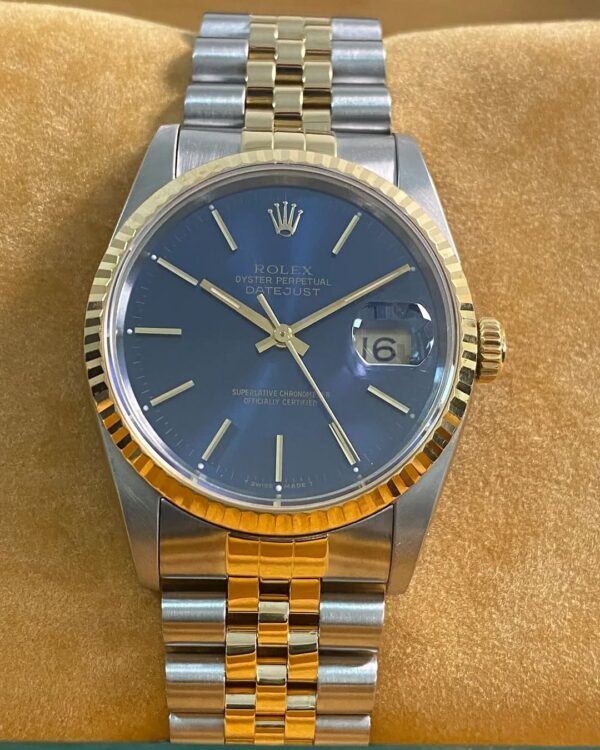 Rolex Steel and Yellow Gold Datejust 36 - N serial - Fluted Bezel - Blue Index Dial - Jubilee Bracelet - 16233 - Image 3