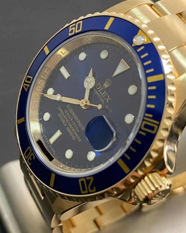 Rolex Yellow Gold Submariner Date - Z serial - Pre Ceramic Blue Bezel - Blue Dial - 16618 - Image 10