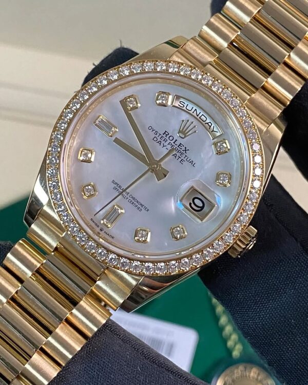 Rolex White Gold Day-Date 36 - 2022 - Diamond Bezel - Mother-of-Pearl Diamond Dial - President Bracelet - 128348RBR - Image 4