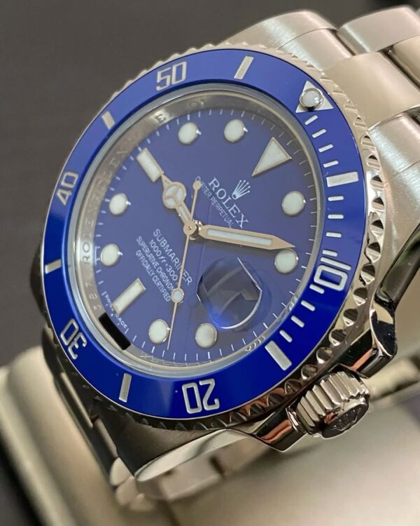 Rolex White Gold Submariner Date - 2010 - “Smurf” - 116619LB *FULL SET* - Image 4