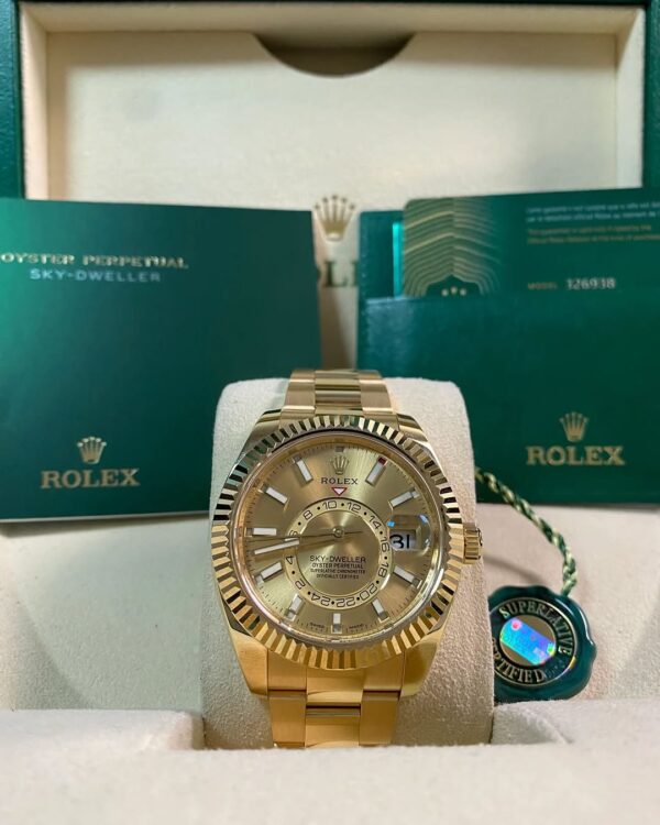 Rolex Yellow Gold Sky-Dweller - 2021 - Fluted Bezel - Champagne Index Dial - Oyster Bracelet - 326938 *FULL SET*