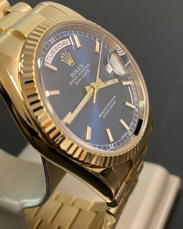 Rolex Yellow Gold Day-Date 36 - M serial - Fluted Bezel - Blue Index Dial - President Bracelet - 118238 - Image 9