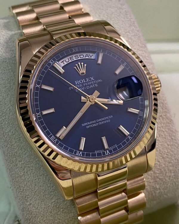 Rolex Yellow Gold Day-Date 36 - M serial - Fluted Bezel - Blue Index Dial - President Bracelet - 118238 - Image 3